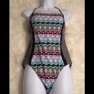 Women’s swim suit